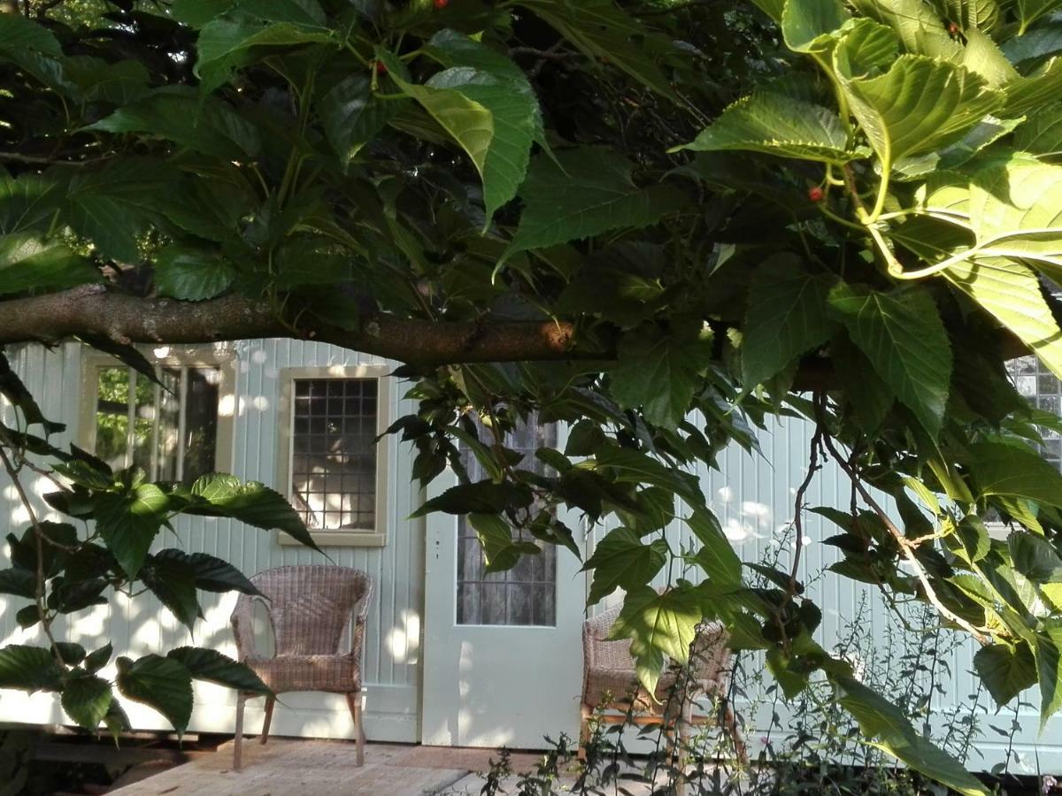 Pipowagen Overnachting Het Houten Huis Zaltbommel Exteriér fotografie
