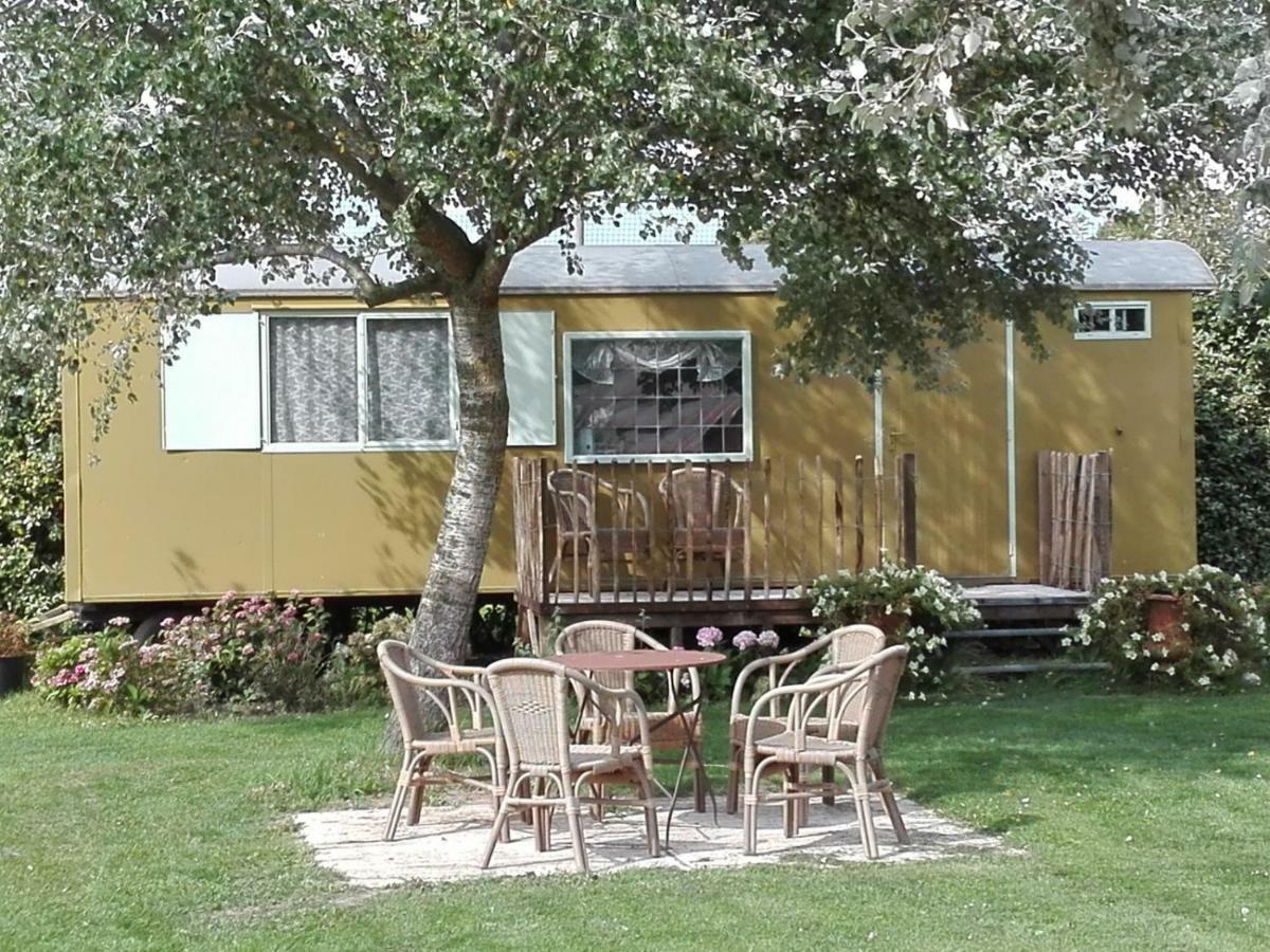 Pipowagen Overnachting Het Houten Huis Zaltbommel Exteriér fotografie