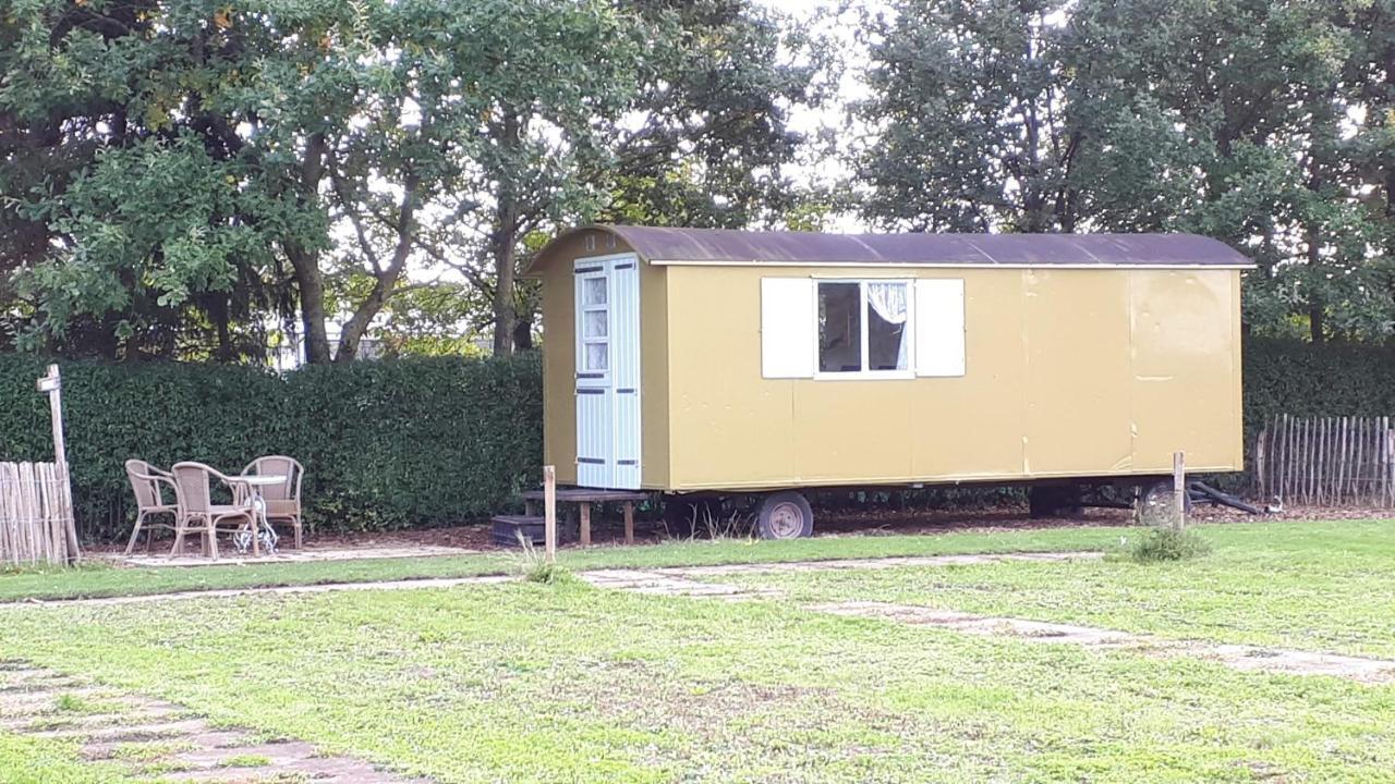 Pipowagen Overnachting Het Houten Huis Zaltbommel Exteriér fotografie