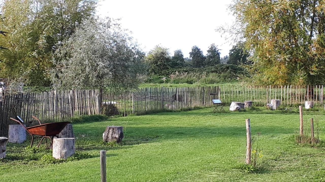 Pipowagen Overnachting Het Houten Huis Zaltbommel Exteriér fotografie